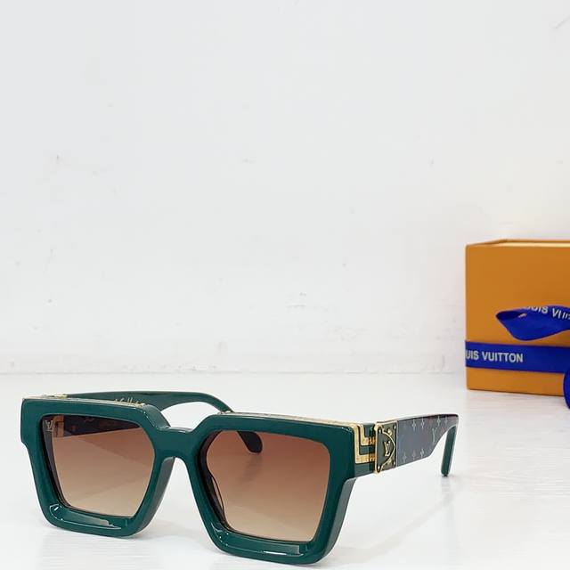 Louis Vuitto*Model：M96006Wn Size：51口20-140 L