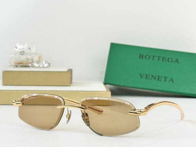 Bottega Venet* Model：Bv1694Ls Size：58口17-145