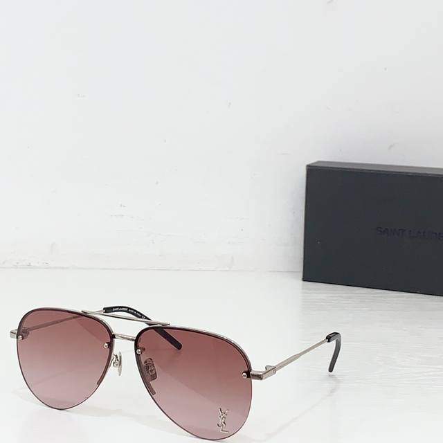 Saint Lauren* Model ：Classic11M Size ：59口13-145 经典永流传 高品质Top