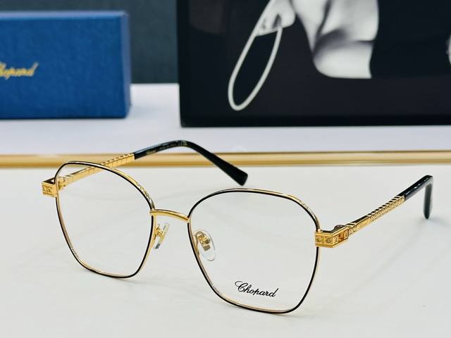 原版 Chopard肖邦 Model: Vchl25S Size：57口18-143 以现代时尚的设计风格 B配光架