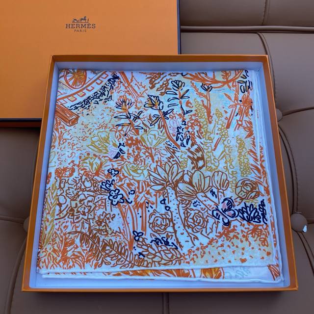 Hermes. 25S专店新款真丝方巾 原版18姆米斜纹真丝 双面丝印套色饱满！ 百分百100%桑蚕丝 手工卷边！ Size 90X90Cm！