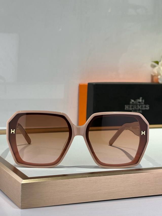 Hermes 经典款 Mod：Hs1906 Size：56-20-145