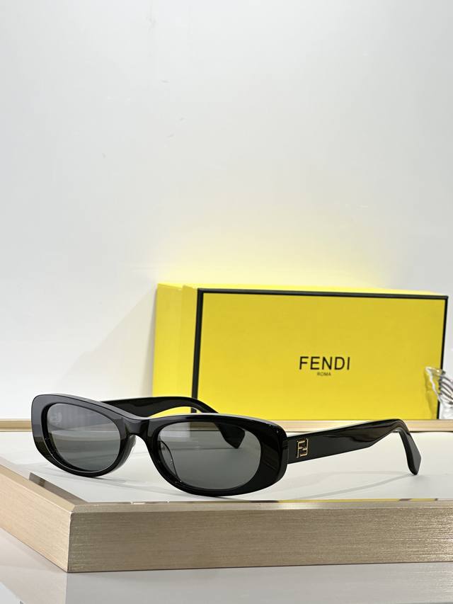 Fendi Model：Fe40183I Size：53口19-145