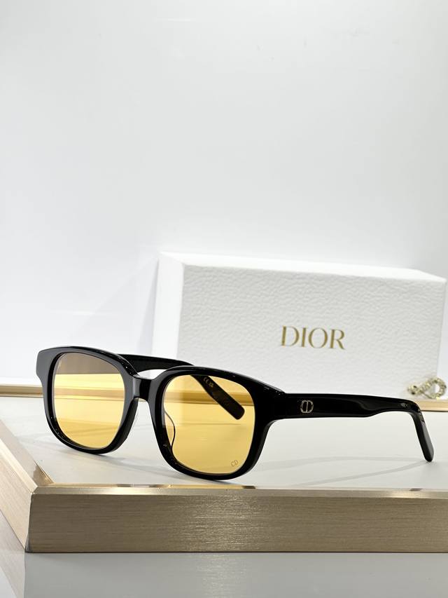 Dior Mod：Cd Lcon S4F Size：53口20 145