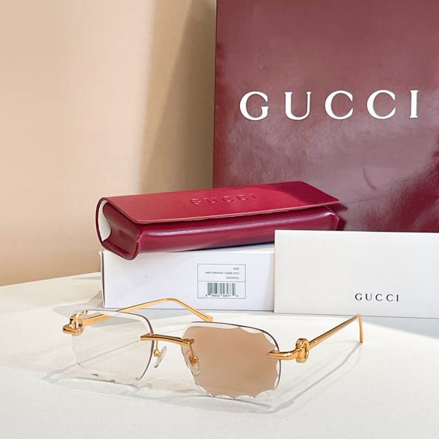 gucc*Model：Gg1657 Size：56口17-143太阳镜 ，变色片