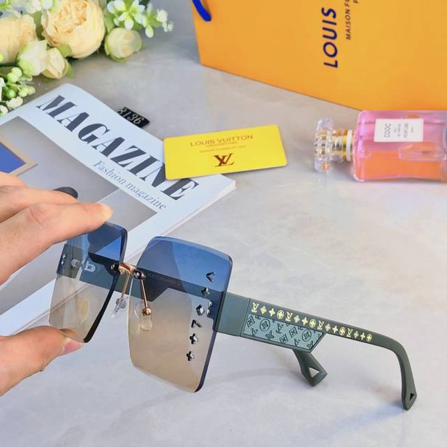 Louis Vuitto*时尚墨镜女士高级感Ins尼龙太阳镜方形大脸显瘦开车眼镜防晒