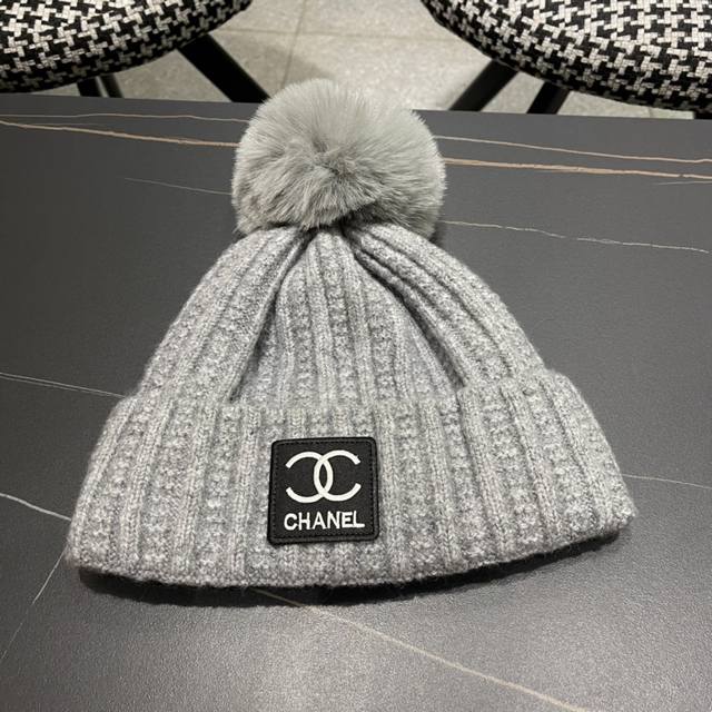 Chanel官网品质香奈儿 秋冬网红时尚博主推荐款毛线帽，小红书爆款，手感超柔软舒适的针织线帽，弹性极佳！