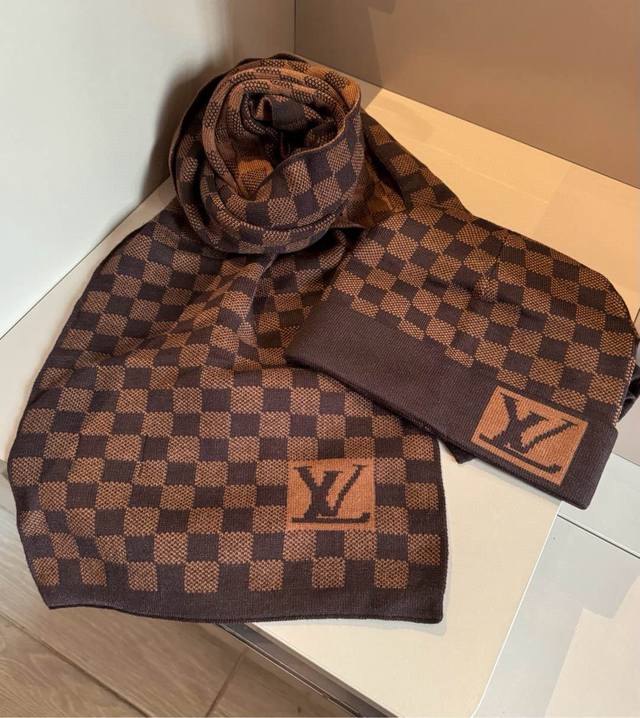 Lv 路易威登经典款针织羊毛围巾帽子套装，经典男款，