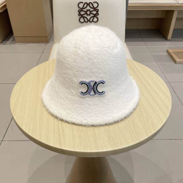 塞琳Celine渔夫帽女秋冬毛绒绒帽子大头围保暖护耳显脸小兔毛可爱白色水桶帽