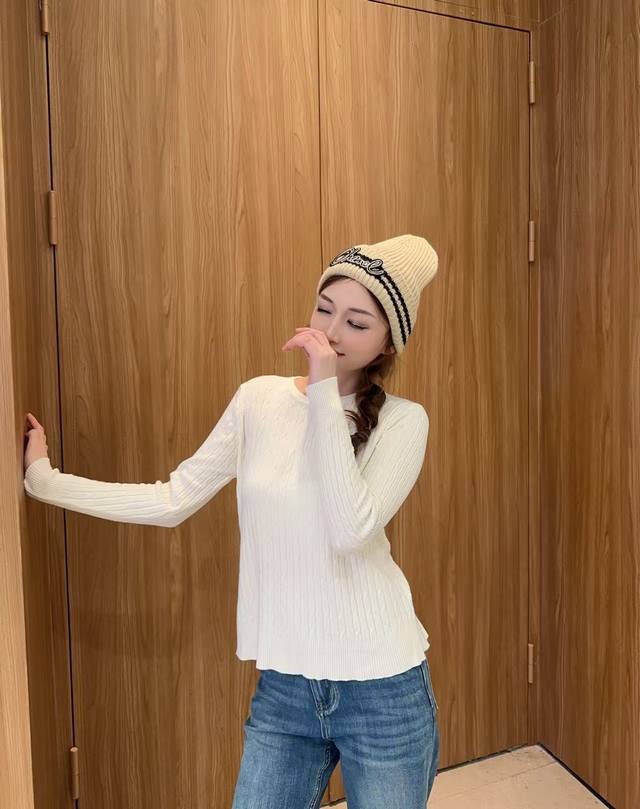 Chanel官网品质香奈儿秋冬网红时尚博主推荐款毛线帽，各大平台爆款，手感超柔软舒适的针织线帽，弹性极佳！