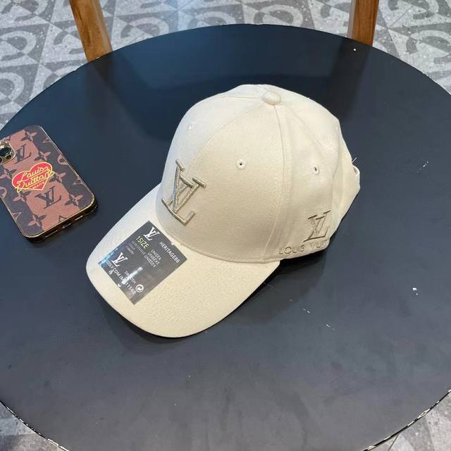 路易威登棒球帽Louisvuitton Lv棒球帽，简约大气，经典老花，男女用