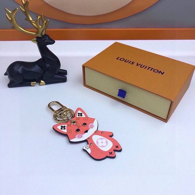 元配图片原版包装 独家原单 配图片原版包装 新款 Louis Vuitton 灵动的狐狸M69015钥匙扣 包包挂件 Cute Fox包饰与钥匙扣 顶级进口Lv
