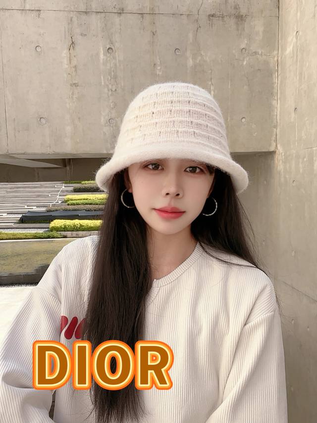 Dior迪奥渔夫帽女网红卷边新款小礼帽秋冬季保暖针织羊绒帽气质显脸小盆帽