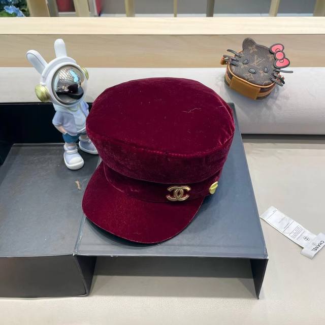 Chanel西本韩版Ins丝绒贝雷帽女秋冬法式复古平顶海军帽英伦黑色画家帽