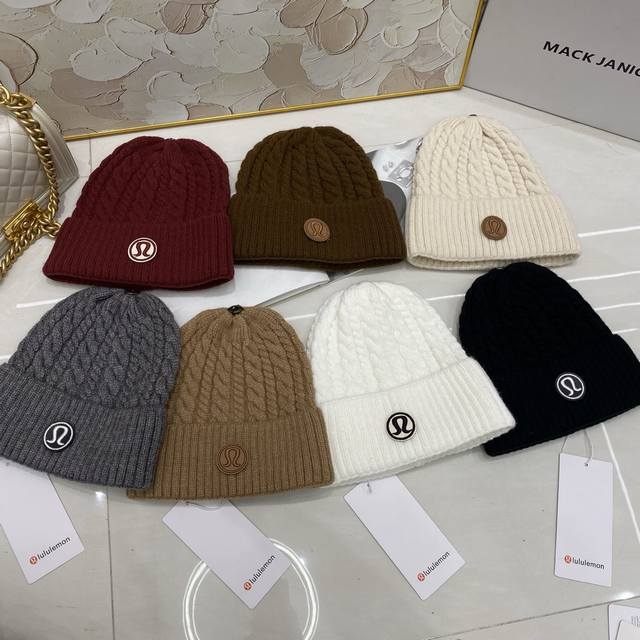 Lulu 羊绒麻花针织帽
