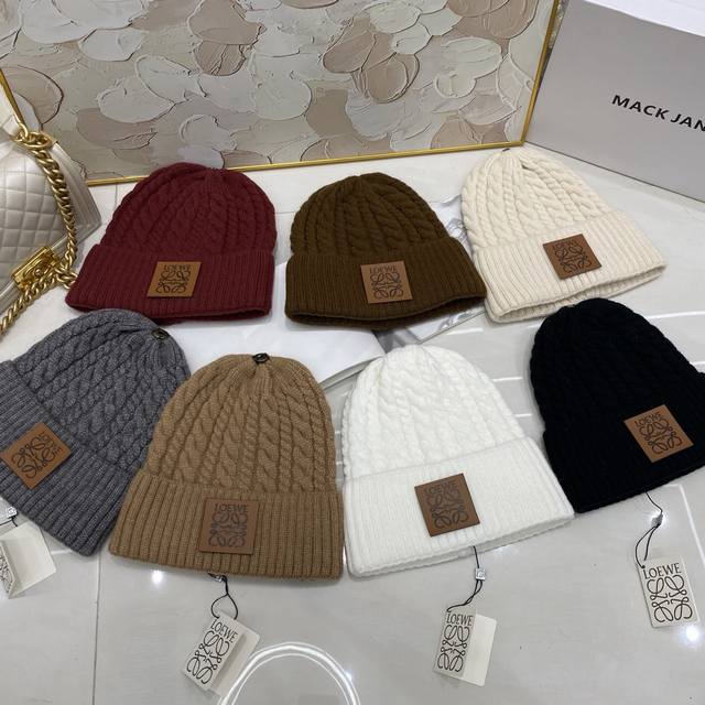 Loewe 羊绒麻花针织帽