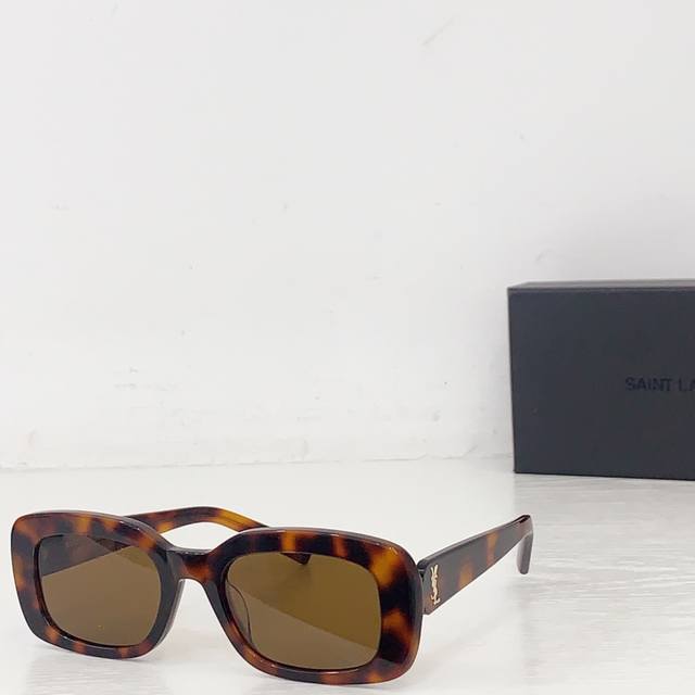Saint Lauren* Model：Slm130-F Size：53口21-145