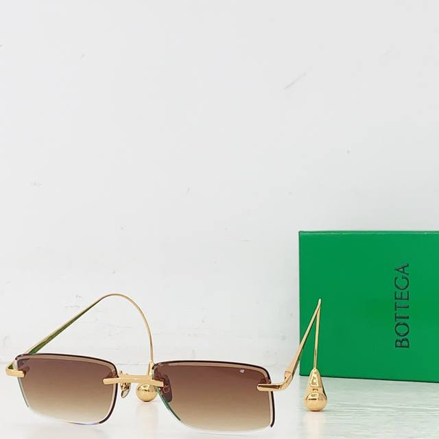 Bottega Venet* Model：Bv1699La Size：56口17-145
