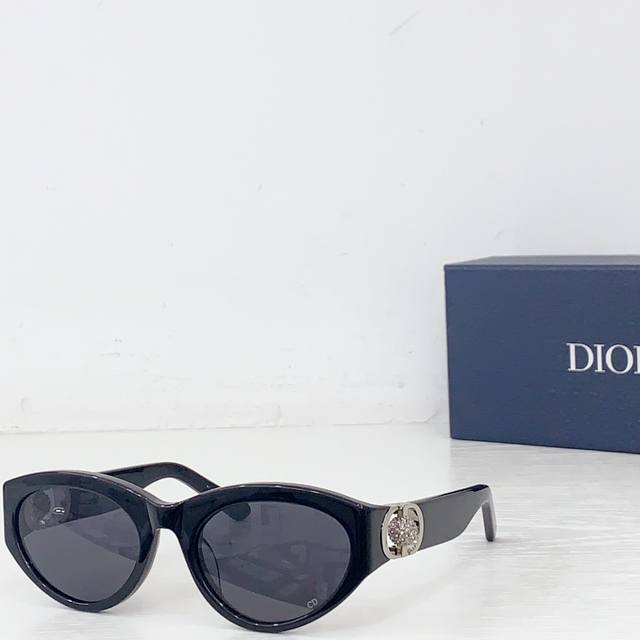 Dio* Model：30Montaigne B7F Size： 56口20-135