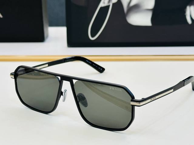 prad*普家 pra53 Size：59口17-145 眼镜系列堪称精湛制作 彰显独特个性 Cc最新推出火爆款