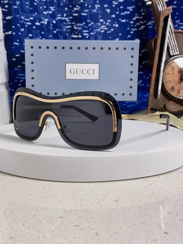 Gucci古奇 2025新款赛博朋克未来科技感一体镜面太阳眼镜男女潮个性金属大框驾驶墨镜