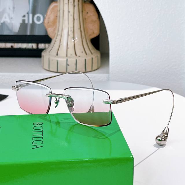 Bottega Venet* Model：Bv1699La Size：56口17-145