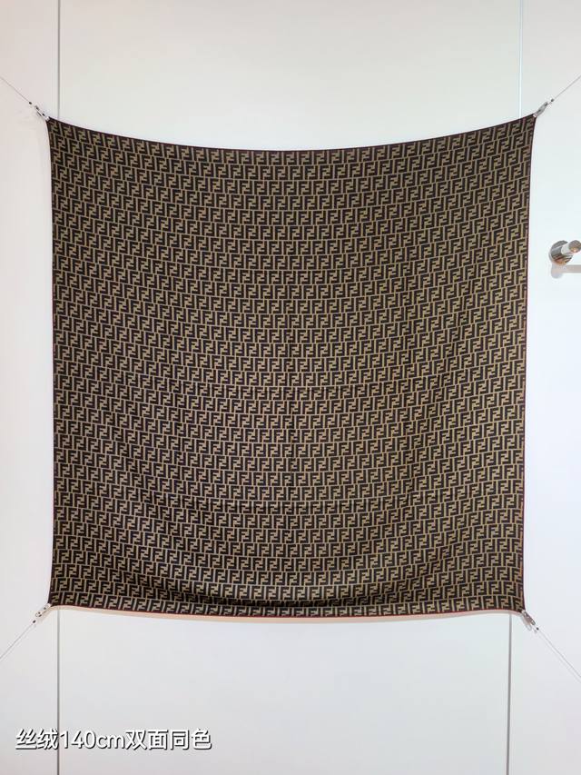 Rfd2507 双面同色 140X140Cm 70%羊绒30%真丝 芬迪