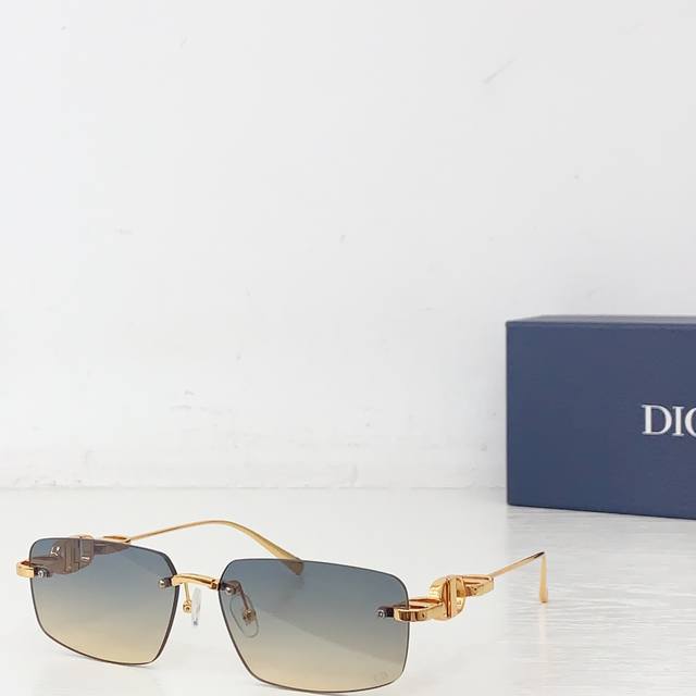 Dio*Model：Dior S4Usize：61口15-133