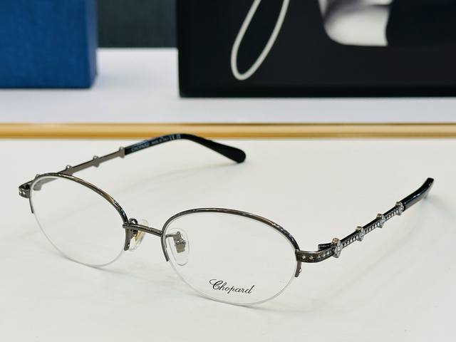 原版 Chopard肖邦 Model: Vcha51J Size：53口18-140 以现代时尚的设计风格 L配光架