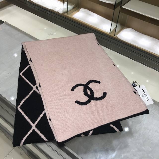 粉色 Chanel香奈儿 经典菱形设计双面配色 新款羊绒针织围巾原版工艺 专柜购入打版，1:1复刻，商标吊牌齐全