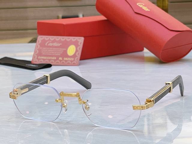 Cartie* 卡地*亚新款太阳镜，Mod:Ct0362S，Size:55口23-145