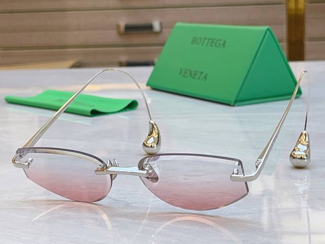 Bottega Venet* 宝缇*嘉新款太阳镜，Model：Bv1698La，Size：56口17-145