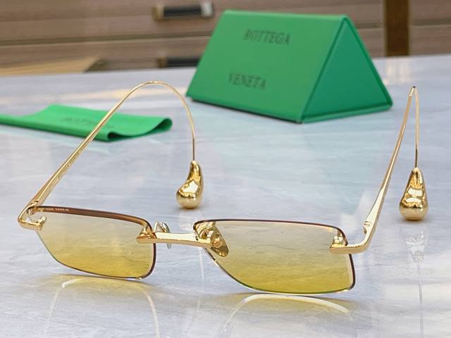 Bottega Venet* 宝缇*嘉新款太阳镜，Model：Bv1699La，Size：56口17-145