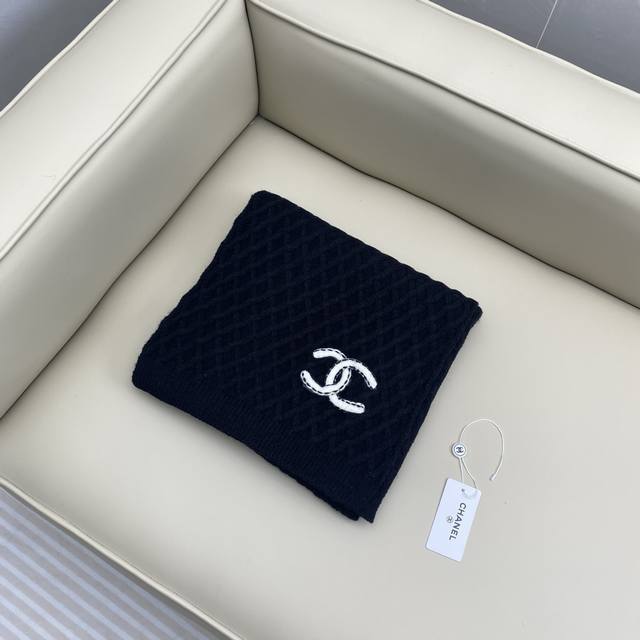 Chanel香奈儿 经典菱形纹路设计搭配双C经典 新款羊绒针织围巾原版工艺 专柜购入打版，1:1复刻，商标吊牌齐全