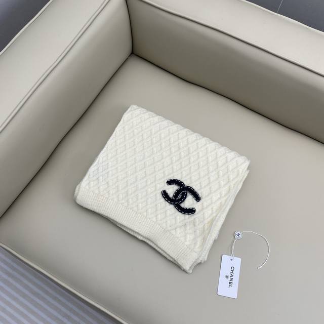 Chanel香奈儿 经典菱形纹路设计搭配双C经典 新款羊绒针织围巾原版工艺 专柜购入打版，1:1复刻，商标吊牌齐全