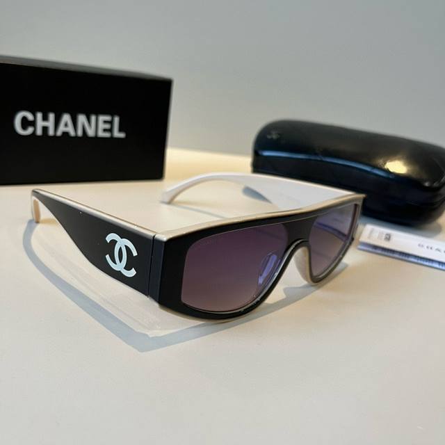 Chanel香奈儿网红爆款太阳镜，遮阳修饰脸型神器贴