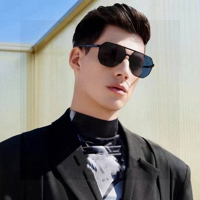 Gucci 2025新款男女情侣款太阳镜多边形墨镜Ip电镀永不褪色 超轻超有弹性整幅眼镜无螺丝重要的是压不坏 高清尼龙镜片、精湛的工艺 原版材料 休闲大气不挑人