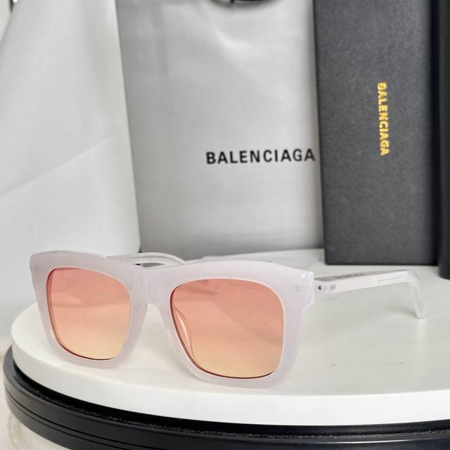 Balenciag*巴黎*世家Model：Bb04004Size：53口19-140