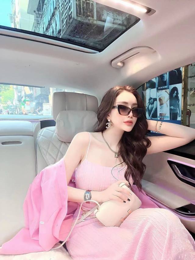 Chanel香奈儿猫眼珍珠眼太阳镜，超级名媛款，修饰脸型的神器