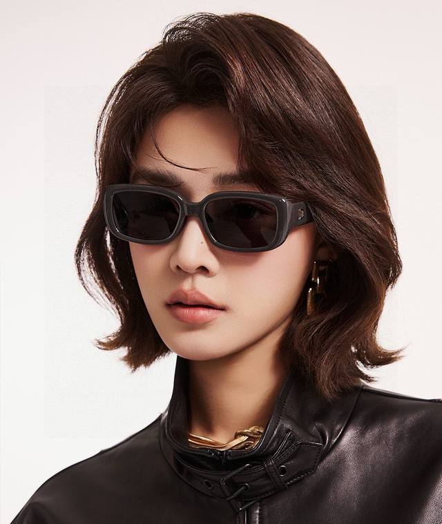 Dior-迪奥 2025开春新款 潮流爆款 时尚方框偏光太阳镜 高品质 佩戴舒适 网红潮款墨镜 型号：D8106