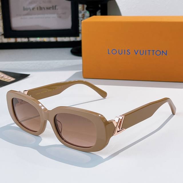 Louis Vuitto* Model:Z3013U Size：54口19-140