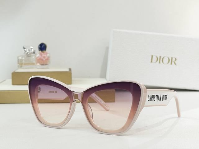 Dior Mod：Dsgta25Ucr Size：53口22 140