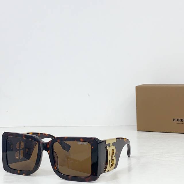 Burberr*巴宝Li官网原版一比一 秋冬新款到货Model：Be4406U，Size：53口21-145厚质风格长方形太阳眼镜，版材打造，采用大Logo设计