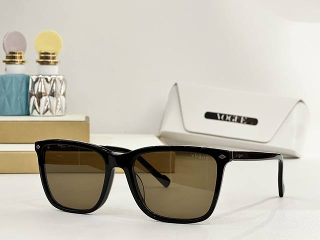 Vogue Mod：Vo 5493S Size：56口18 145