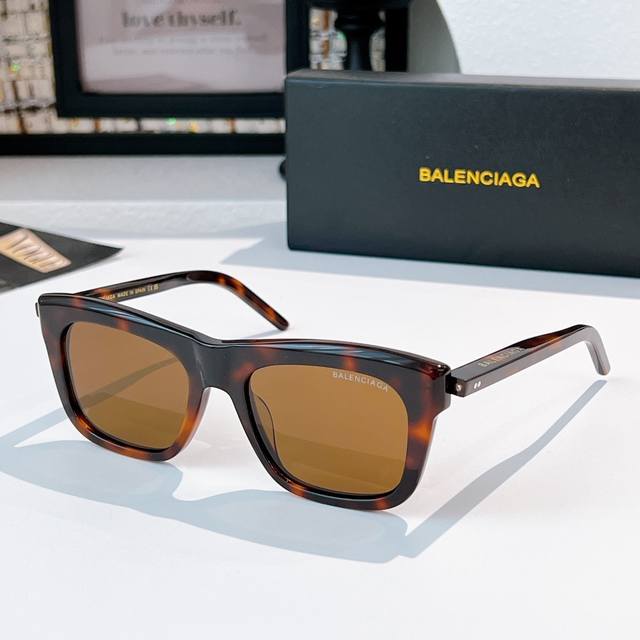 Balenciag* Model：Bb04004 Size：53口19-140