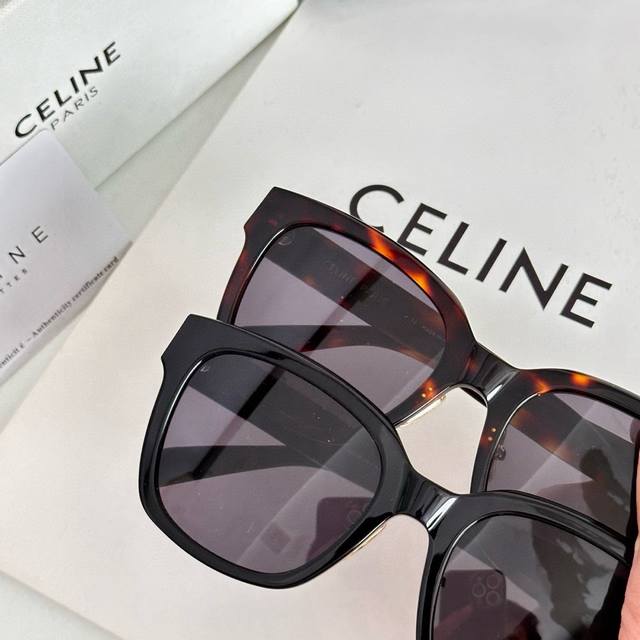 Celine赛琳 Model: Cl40222 F Szie: 55口21-145