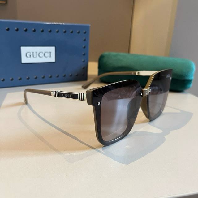 Gucci古奇太阳镜，轻盈舒适，超级遮脸小