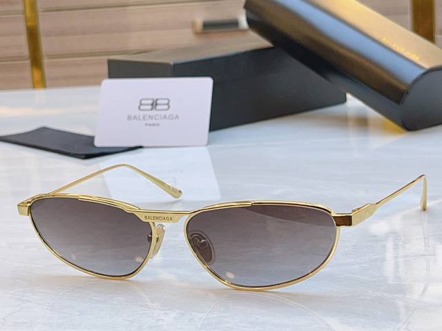 Balenciag* 巴黎*世家新款太阳镜，Model：Bb0417S，Size：63口15-145