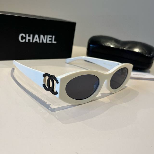 Chanel香奈儿网红爆款太阳镜，遮阳修饰脸型神器贴