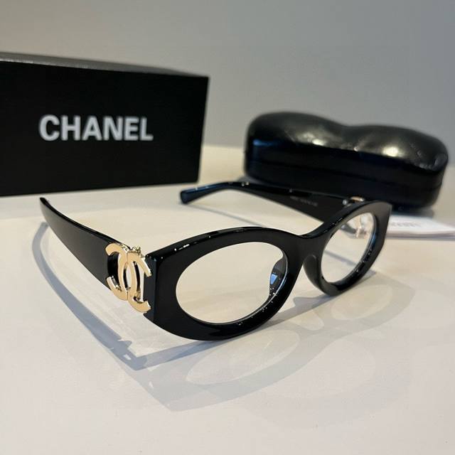 Chanel香奈儿网红爆款太阳镜，遮阳修饰脸型神器贴